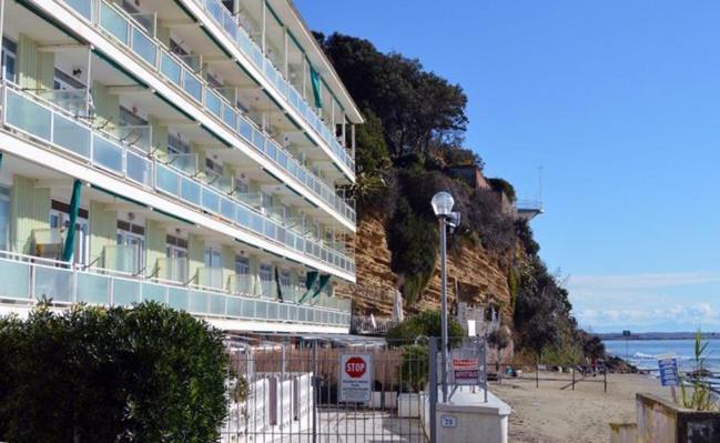 شقة نيتّونو  في La Casa Sulla Spiaggia المظهر الخارجي الصورة