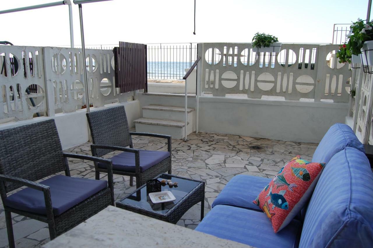 شقة نيتّونو  في La Casa Sulla Spiaggia المظهر الخارجي الصورة